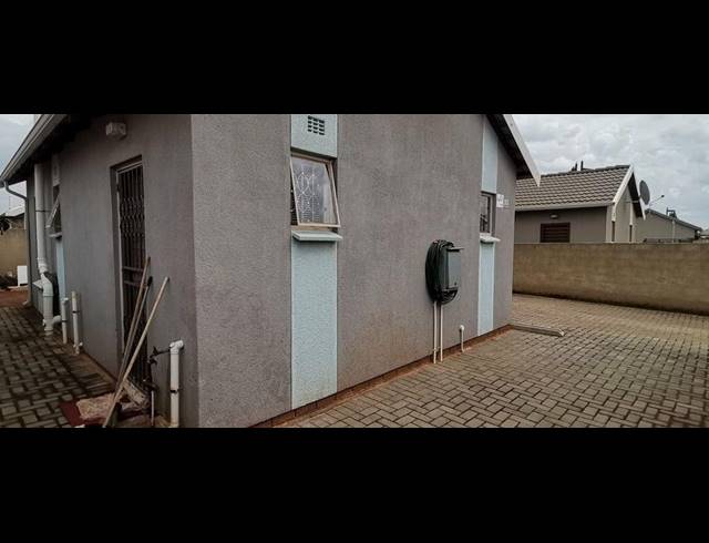 2 BEDROOM HOUSE FOR SALE IN SKY CITY